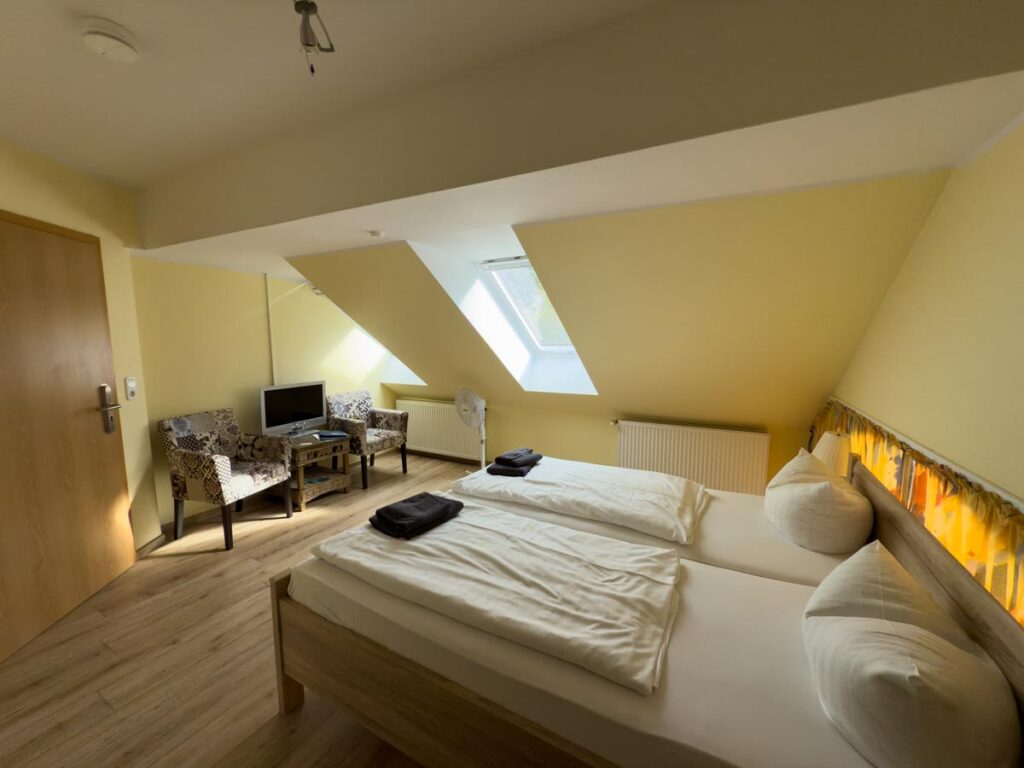 Mein Zimmer im Hotel Schatthaus